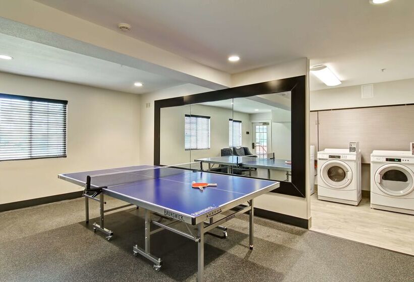 فندق Homewood Suites By Hilton Stratford