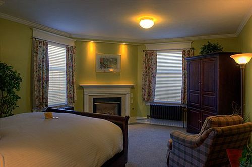 هتل Inn On Broadway