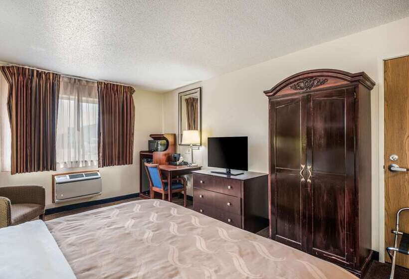 בית מלון כפרי Quality Inn & Suites Eldridge Davenport North