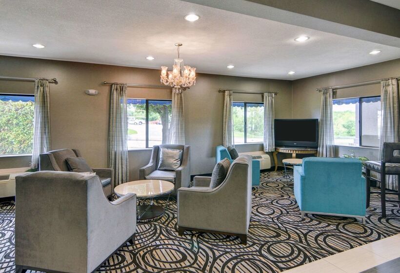 호텔 Quality Inn & Suites