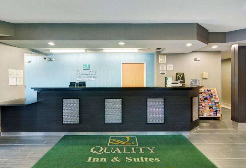 호텔 Quality Inn & Suites