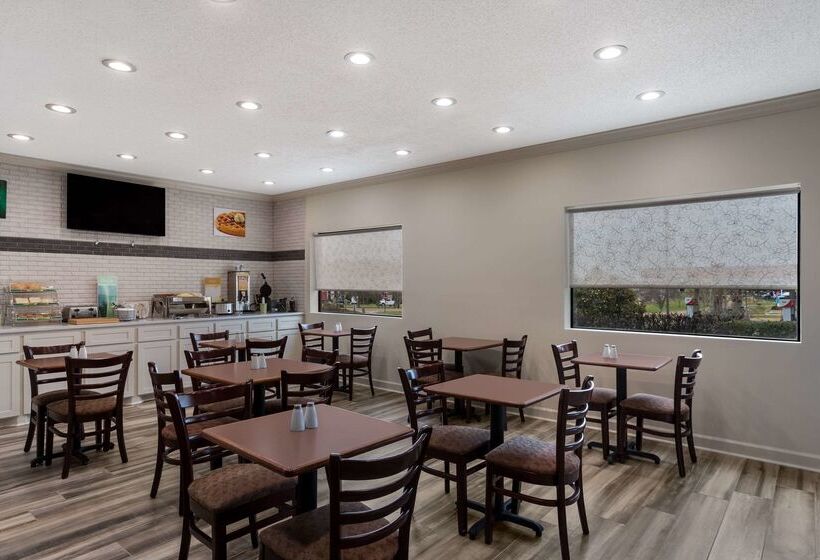 בית מלון כפרי Quality Inn & Suites Pearl Jackson