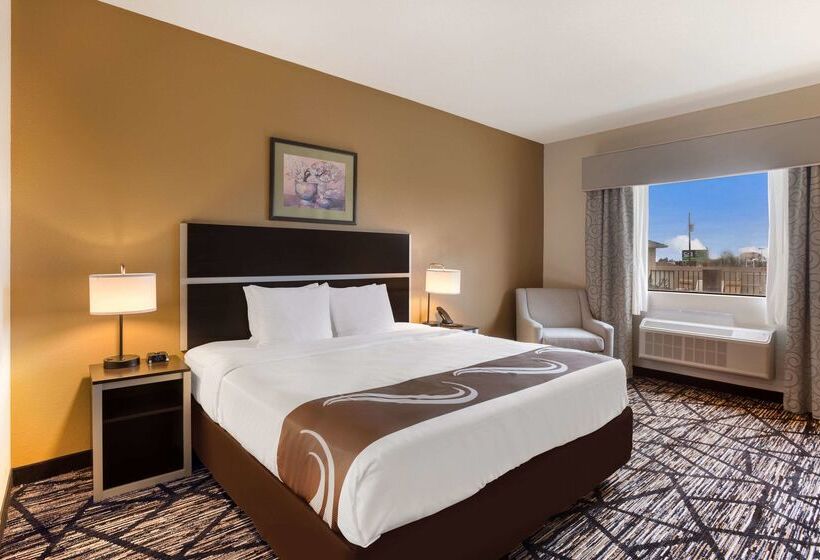 בית מלון כפרי Quality Inn & Suites Pearl Jackson