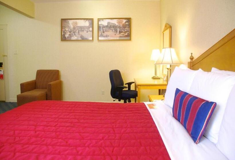 هتل Ramada By Wyndham Jersey City