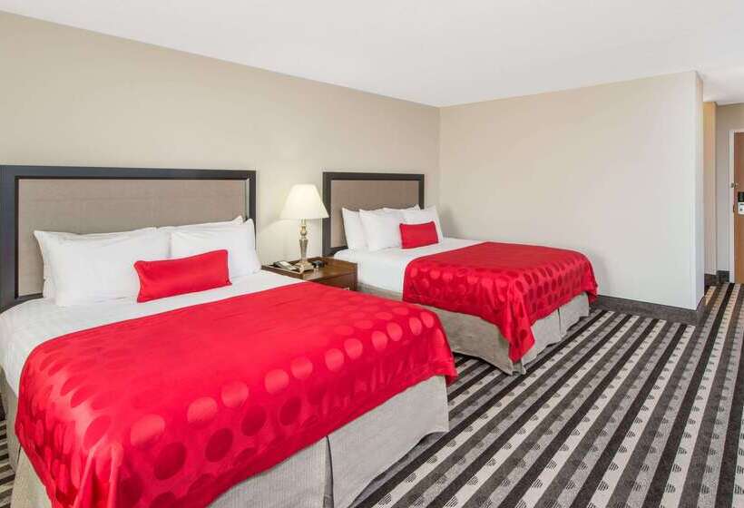 هتل Ramada By Wyndham Springfield North