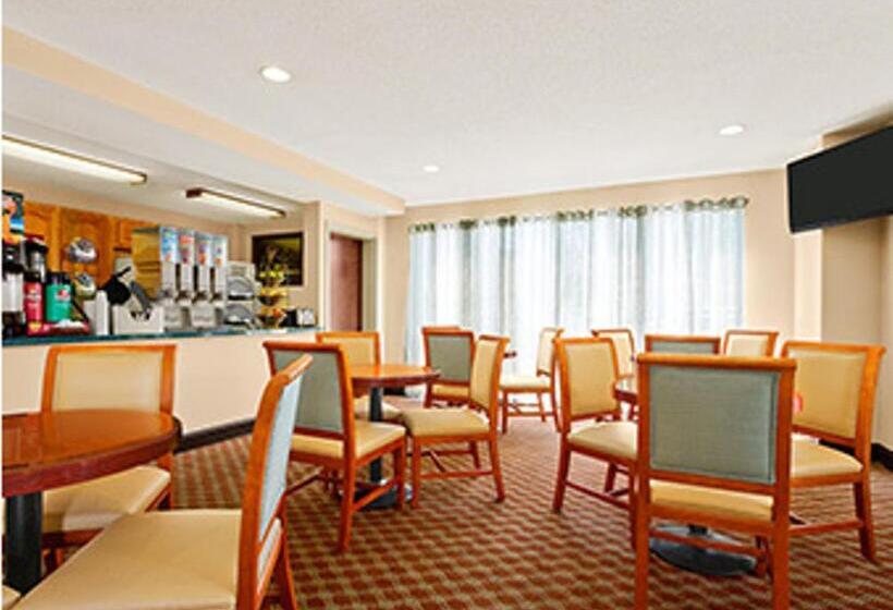 هتل Ramada Limited Columbia