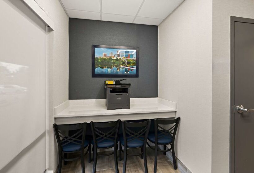 فندق Best Western Shackleford