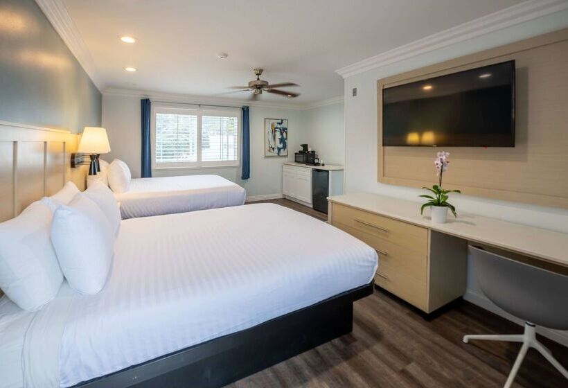 فندق Ramada By Wyndham Redondo Beach
