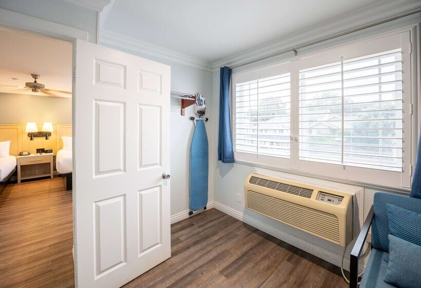 فندق Ramada By Wyndham Redondo Beach