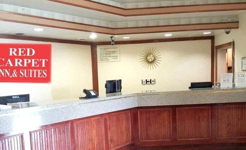 فندق Red Carpet Inn & Suites