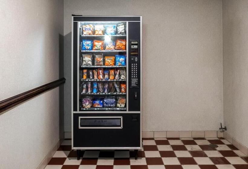 فندق Red Roof Inn Hendersonville