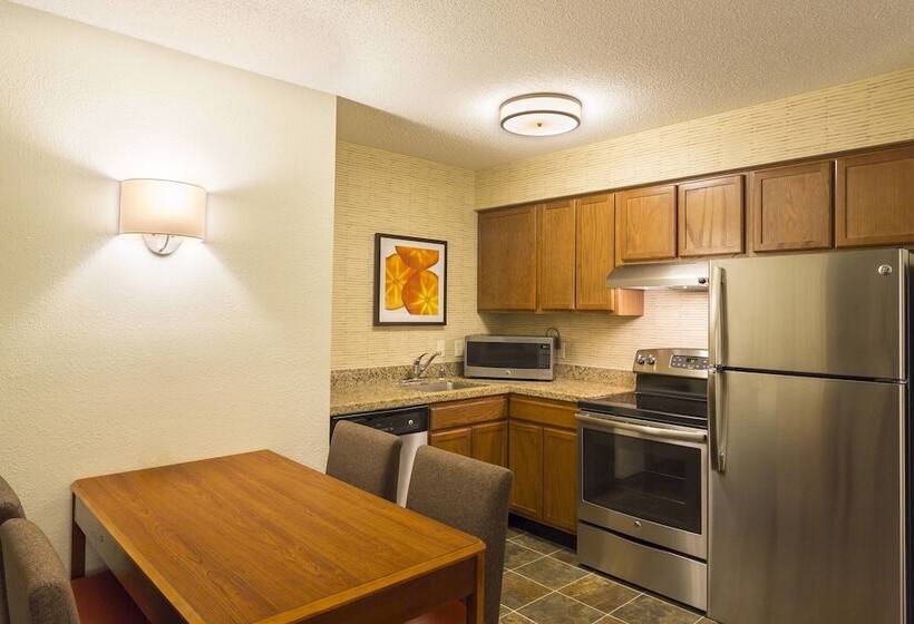 هتل Residence Inn Louisville Northeast