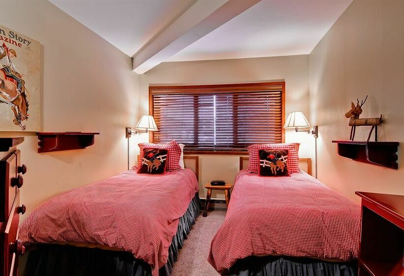 هتل Torian Plum Plaza 207