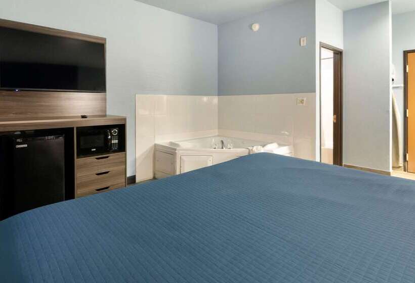 בית מלון כפרי Rodeway Inn Carrollton I 35e