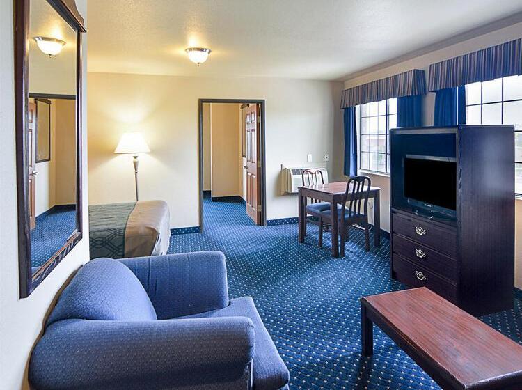 בית מלון כפרי Rodeway Inn Carrollton I 35e