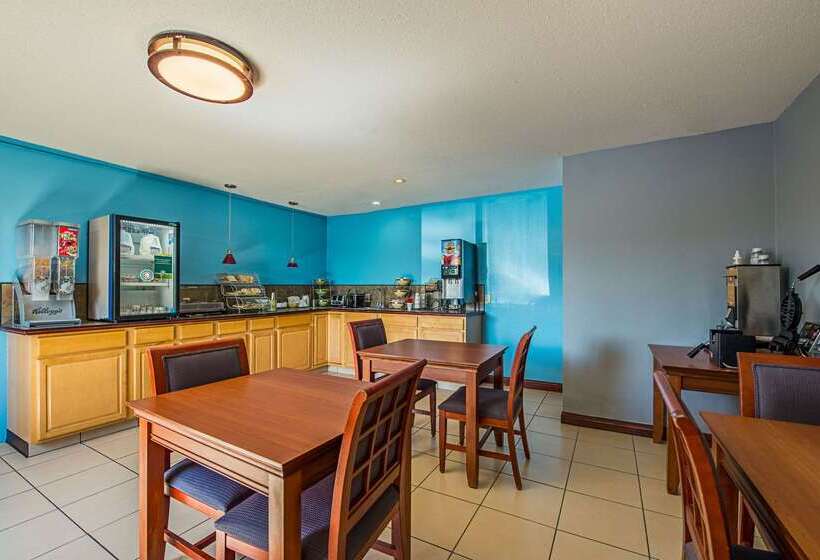 فندق Rodeway Inn