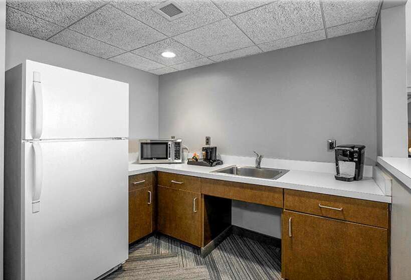 هتل State House Inn