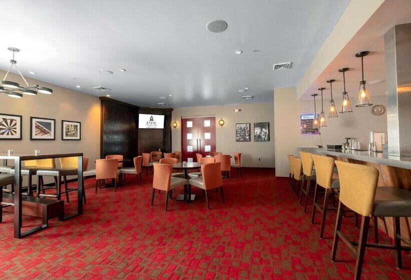 هتل State House Inn