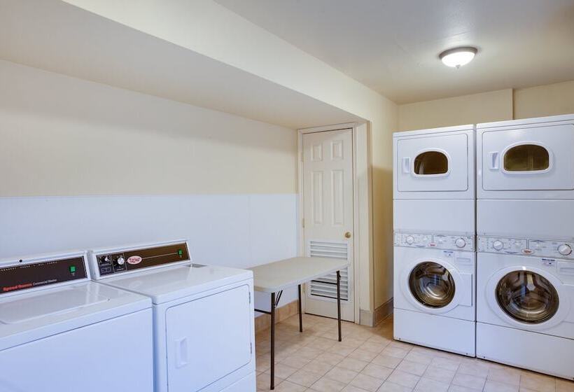 ホテル Staybridge Suites Corning, An Ihg