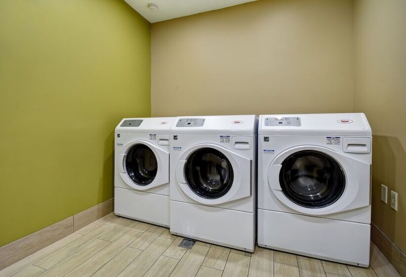 هتل Staybridge Suites Grand Rapids Kentwood, An Ihg