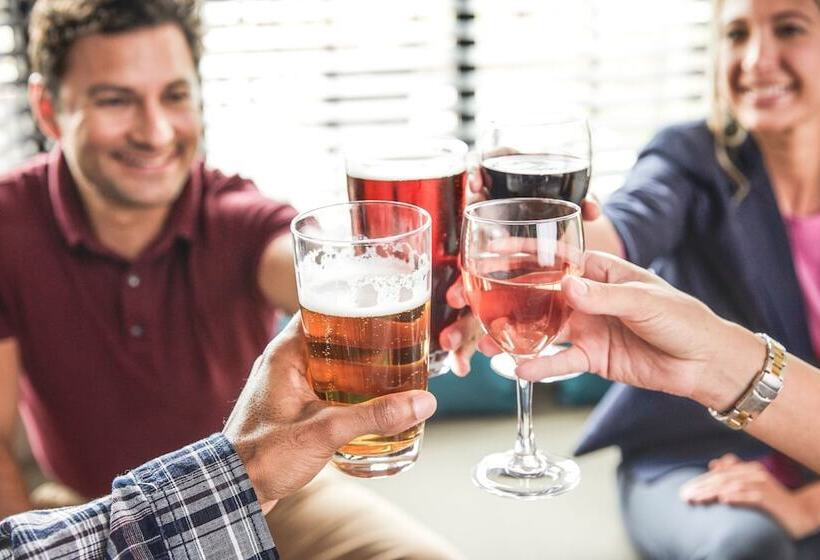 Отель Staybridge Suites Tysons   Mclean, An Ihg