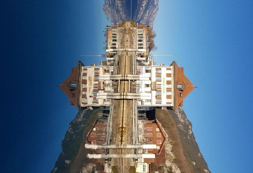 酒店 Strand