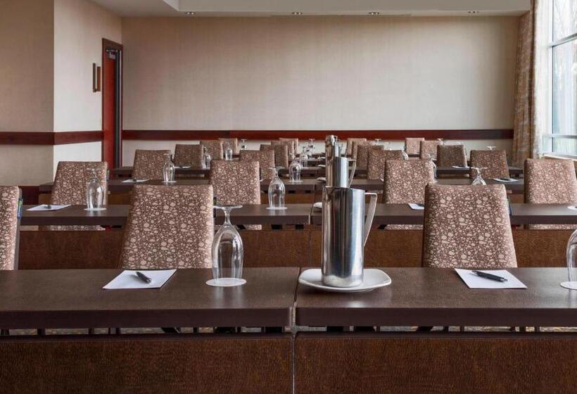 هتل The Westin Mount Laurel