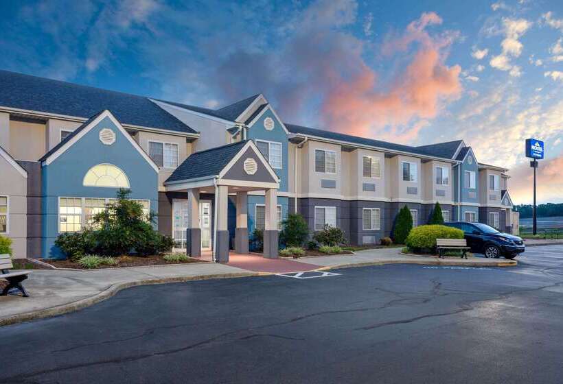 Microtel Inn & Suites By Wyndham Burlington