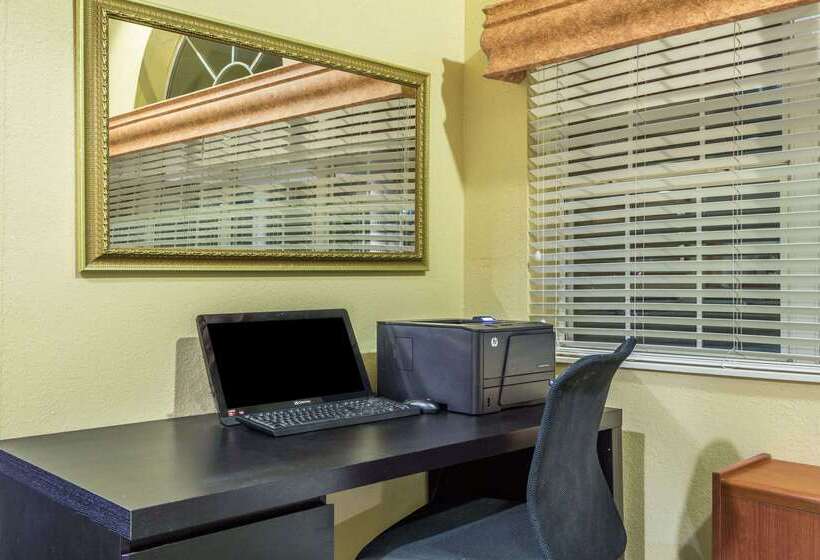 Microtel Inn And Suites Ocala
