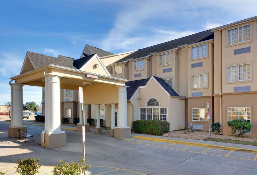 Microtel Inn And Suites Lafayette
