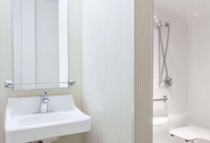 Microtel Inn & Suites By Wyndham Uncasville Casino Area