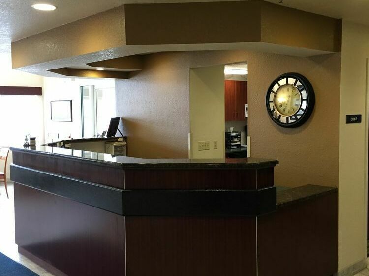 Microtel Inn & Suites By Wyndham Green Bay