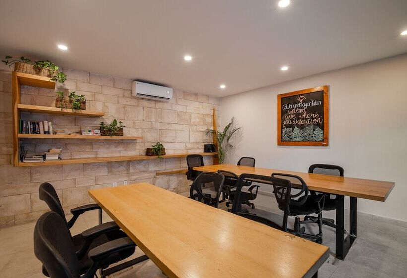 호스텔 Mayan Monkey Tulum | Social