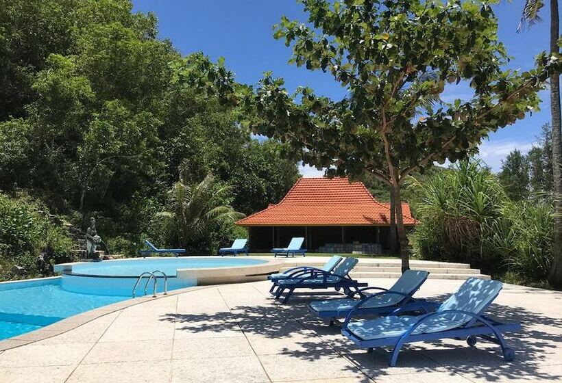 ベッドアンドブレックファースト Desa Limasan Resort