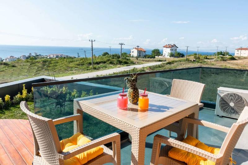 Green Hills Suites