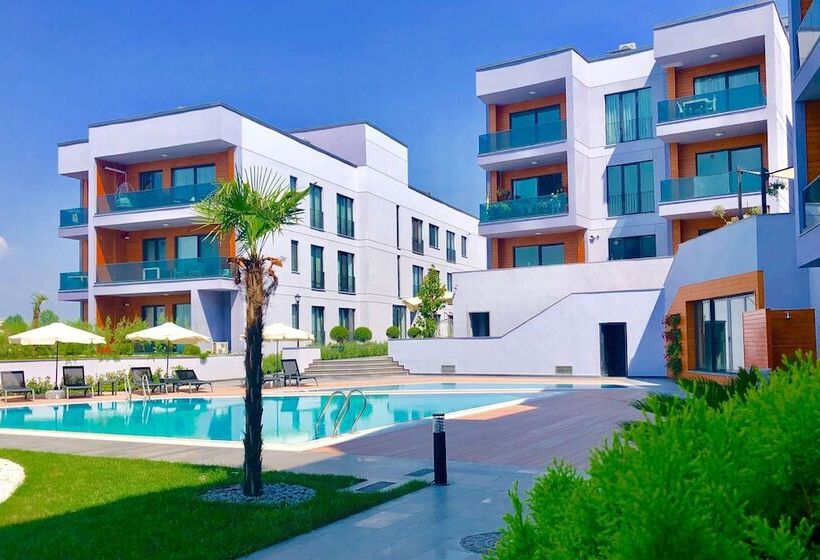 Green Hills Suites