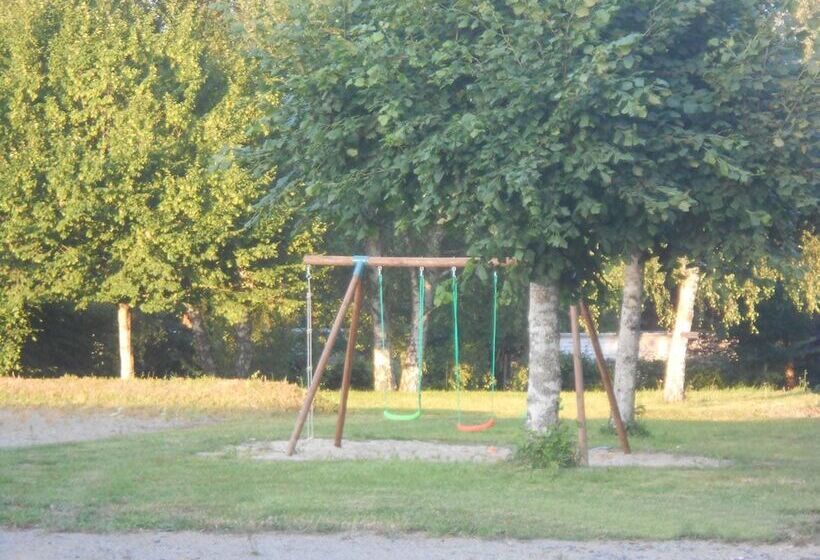 Отель Camping De Lagraulière