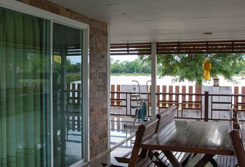 هتل Chum Phae Lagoon Resort