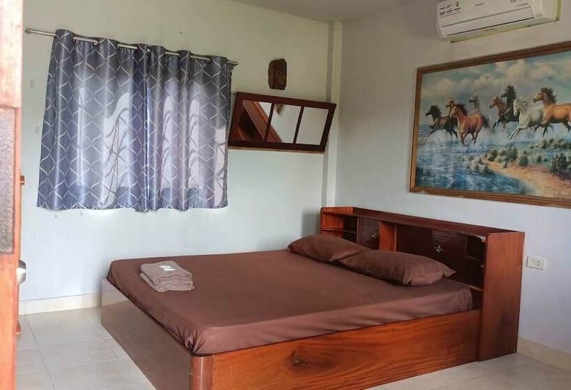 هتل Chum Phae Lagoon Resort