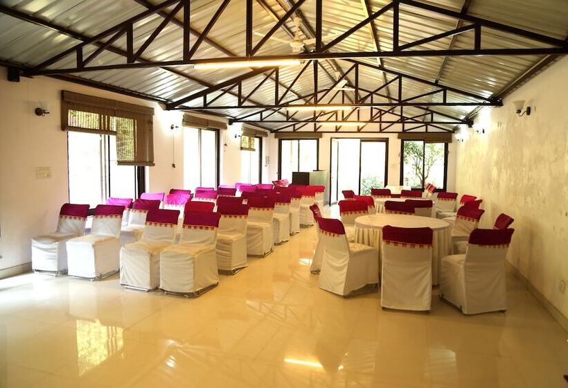 酒店 Haut Monde Hill Stream Resort And Spa