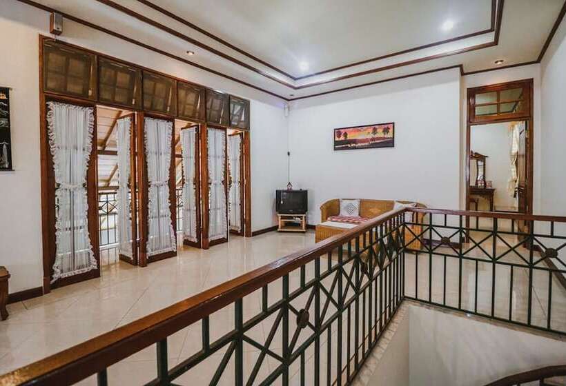 هتل Reddoorz Syariah Near Gelora Delta Sidoarjo