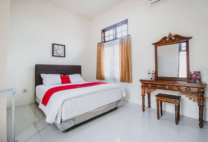 هتل Reddoorz Syariah Near Gelora Delta Sidoarjo