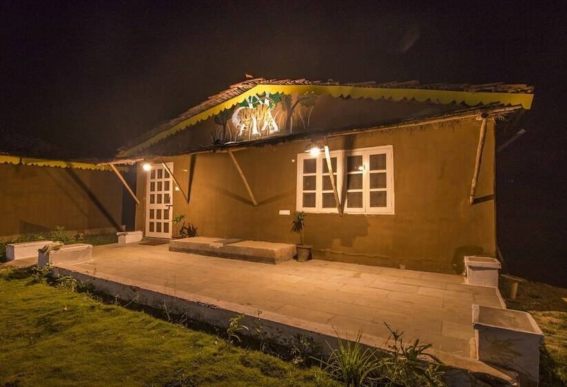 ホテル Wow Stayz2 Pachmarhi Foothill Cottages