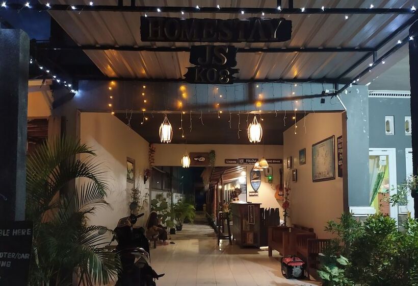 مبيت وإفطار Homestay Jsku Karimunjawa