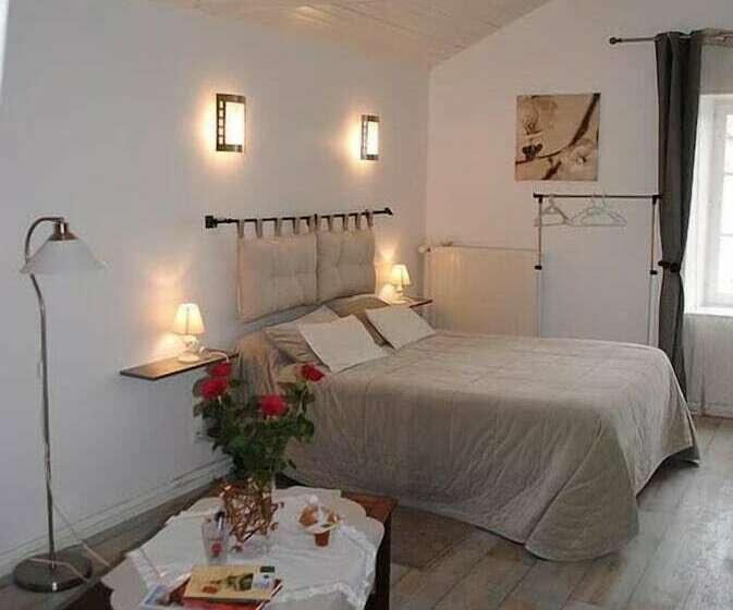 ベッドアンドブレックファースト La Poussardiere Chambres D Hotes