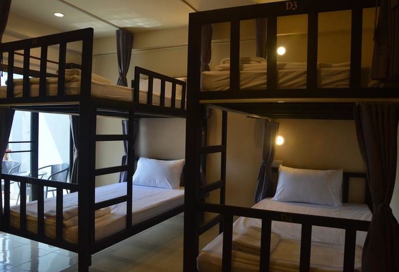Chang Hostel