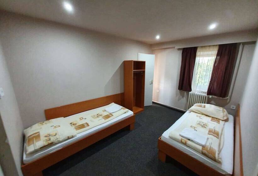 Forró Fogadó & Bauer Bistro