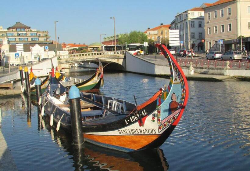 Хостел Aveiro White House