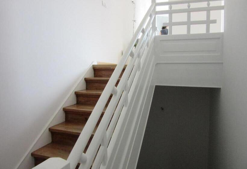 Хостел Aveiro White House