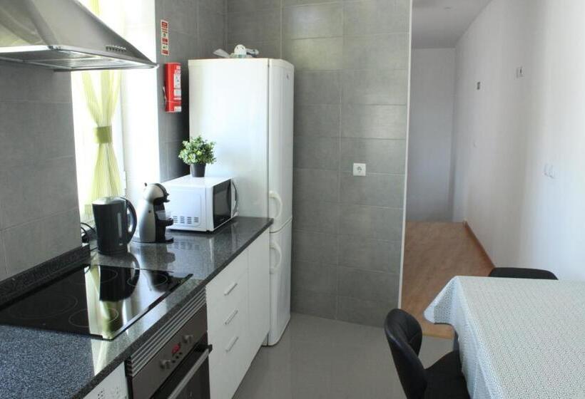 Хостел Aveiro White House